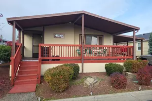 216 Kingsley Dr, Grants Pass, OR 97526 - Photo 1