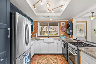 439 Midway Rd, Medford, OR 97501 - Photo 1