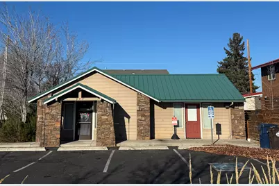 917 SW Highland Avenue, Redmond, OR 97756 - Photo 1