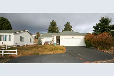 167 Peach Street, Klamath Falls, OR 97601 - Photo 1