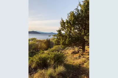 1047 Vine Maple Drive, Klamath Falls, OR 97601 - Photo 1