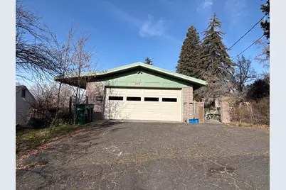 2051 Del Moro Street, Klamath Falls, OR 97601 - Photo 1