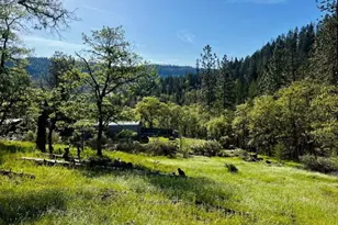 5885 Crowfoot Rd, Trail, OR 97541 - Photo 1