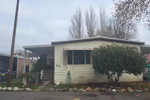 336 Beechwood Dr, Grants Pass, OR 97526 - Photo 1