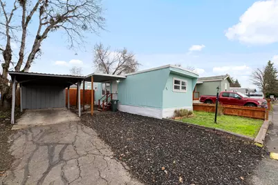 414 Stevens Road #UNIT 34, Eagle Point, OR 97524 - Photo 1