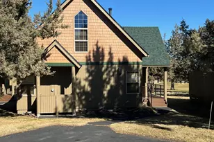 1540 Cinnamon Teal Dr, Redmond, OR 97756 - Photo 1