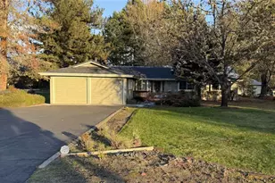 148 Westwood Dr, Grants Pass, OR 97527 - Photo 1