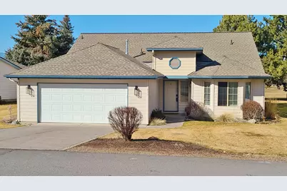 945 Hanks Street, Klamath Falls, OR 97601 - Photo 1