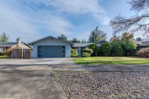 1312 Ramada Ave, Medford, OR 97504 - Photo 1