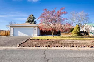 5522 Knightwood Dr, Klamath Falls, OR 97603 - Photo 1