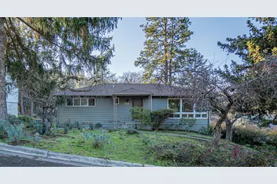 645 Glenwood Drive, Ashland, OR 97520 - Photo 1