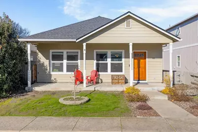 369 Cascade Drive, Central Point, OR 97502 - Photo 1