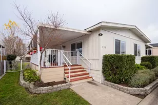3555 S Pacific Hwy, Medford, OR 97501 - Photo 1