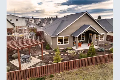961 NE Hudspeth Circle, Prineville, OR 97754 - Photo 1