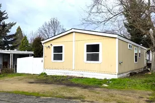 939 S Valley View Rd, Ashland, OR 97520 - Photo 1