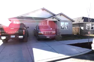 3178 NW Dogwood Ave, Redmond, OR 97756 - Photo 1