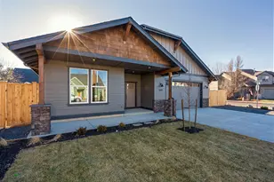 1692 NW Larch Ave, Redmond, OR 97756 - Photo 1
