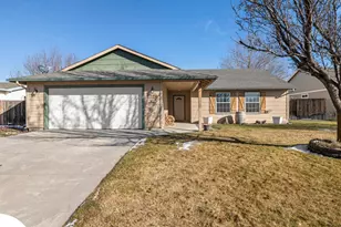 7229 Ruth Dr, Klamath Falls, OR 97603 - Photo 1