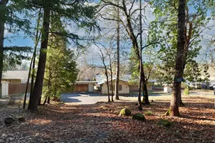 801 Old Ferry Rd, Shady Cove, OR 97539 - Photo 1