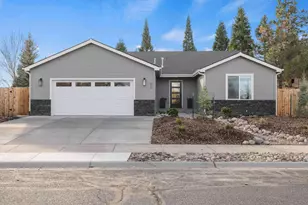 824 Quail Park Cir, Klamath Falls, OR 97601 - Photo 1