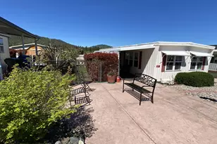 8401 Old Stage Rd, Central Point, OR 97502 - Photo 1