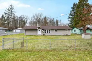 1290 Ojai Ave, Grants Pass, OR 97527 - Photo 1