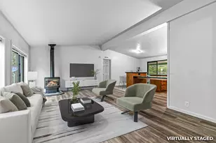 420 Crystal Springs Rd, Grants Pass, OR 97527 - Photo 1