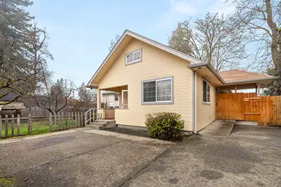 340 SW L Street, Grants Pass, OR 97526 - Photo 1