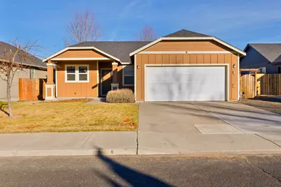 3115 SW Peridot Avenue, Redmond, OR 97756 - Photo 1