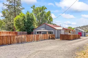 2180 S E Melrose Dr, Prineville, OR 97754 - Photo 1