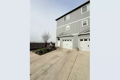 7821 Jacqueline Way, White City, OR 97503 - Photo 1