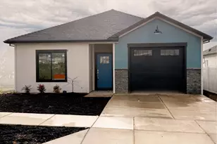 639 Terrazzo Wy, Medford, OR 97501 - Photo 1
