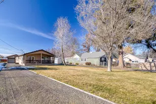 3218 Summers Ln, Klamath Falls, OR 97603 - Photo 1