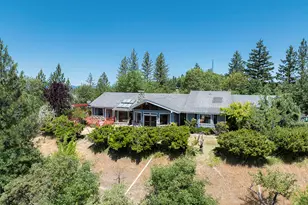 300 Work Ln, Grants Pass, OR 97527 - Photo 1