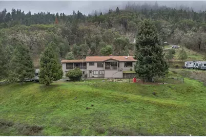 4644 Glen Echo Way, Central Point, OR 97502 - Photo 1