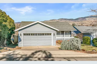 185 E Nevada Street, Ashland, OR 97520 - Photo 1