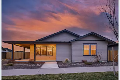 917 NE Discovery Loop, Prineville, OR 97754 - Photo 1