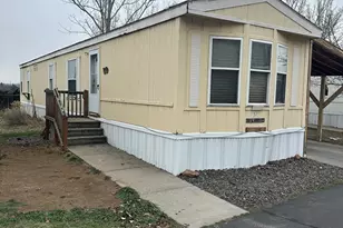 450 SW Roosevelt St, Madras, OR 97741 - Photo 1