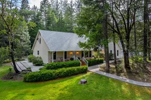 4235 Pleasant Creek Rd, Rogue River, OR 97537 - Photo 1