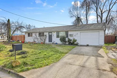1960 Grandview Avenue, Medford, OR 97504 - Photo 1