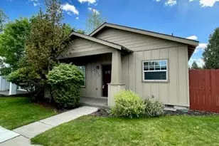 20627 White Dove Ln, Bend, OR 97702 - Photo 1