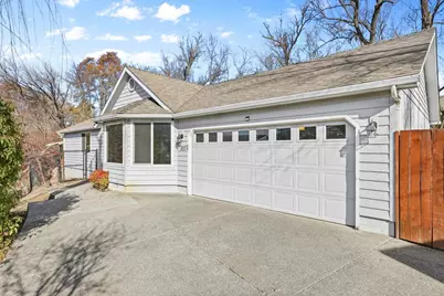 1601 Inverness Drive, Medford, OR 97504 - Photo 1