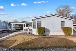 185 NW Harwood St, Prineville, OR 97754 - Photo 1