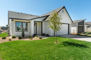 2853 NE Wells Acres Rd, Bend, OR 97701 - Photo 1
