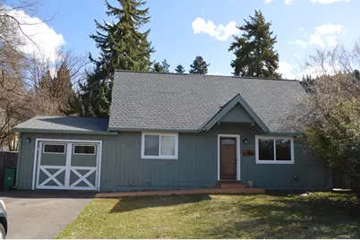 879 Lakeshore Drive, Klamath Falls, OR 97601 - Photo 1