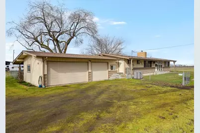 6131 Crater Lake Highway, Central Point, OR 97502 - Photo 1