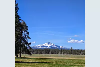 353 S Pine Meadow Street #8, Sisters, OR 97759 - Photo 1