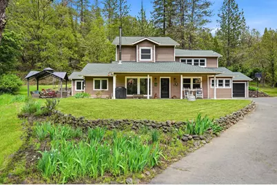 18781 E Evans Creek Road, Rogue River, OR 97537 - Photo 1