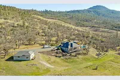 4182 N Roxy Drive, Medford, OR 97504 - Photo 1