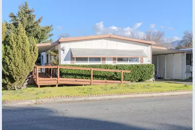 1001 Roguelea Lane, Grants Pass, OR 97526 - Photo 1